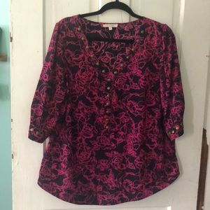 41 Hawthorn XL navy and hot pink floral blouse with gold “buttons”